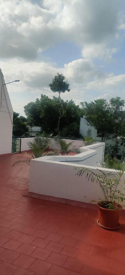 Apartamento Coral Shelters Kochadai Madurai Exterior foto